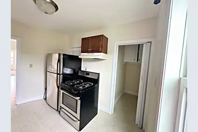 528 Lawton St #2, Fall River, MA 02721 - Photo 8