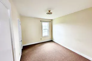 528 Lawton St, Fall River, MA 02721 - Photo 14