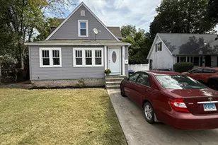 143 St James Cir, Springfield, MA 01104 - Photo 2