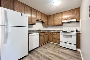 11 Old Colony Ln, Arlington, MA 02476 - Photo 2