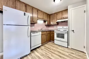 11 Old Colony Ln, Arlington, MA 02476 - Photo 2