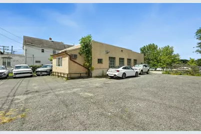 717 East St, Pittsfield, MA 01201 - Photo 4