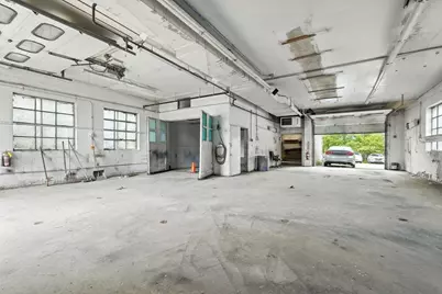 717 East St, Pittsfield, MA 01201 - Photo 6