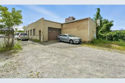 717 East St, Pittsfield, MA 01201 - Photo 16