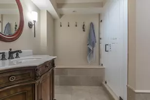 11 Chestnut St, Boston, MA 02108 - Photo 18