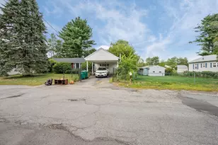 35 Bernadette St, Fitchburg, MA 01420 - Photo 2