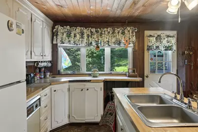 5 Circle St, Templeton, MA 01436 - Photo 10