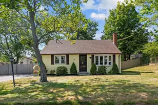 129 Anawan St, Brockton, MA 02302 - Photo 2