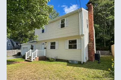 282 Pleasant St, Marblehead, MA 01945 - Photo 4