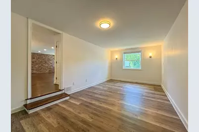 282 Pleasant St, Marblehead, MA 01945 - Photo 24