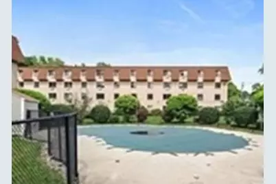 135 Grove Street #140, Rockland, MA 02370 - Photo 2