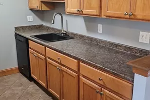 135 Grove St, Rockland, MA 02370 - Photo 4