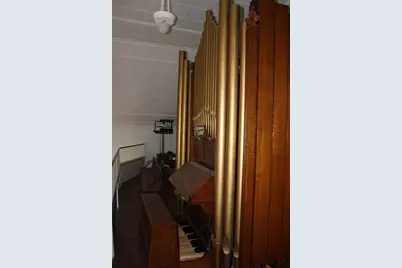 62 Cheney St, Orange, MA 01364 - Photo 14