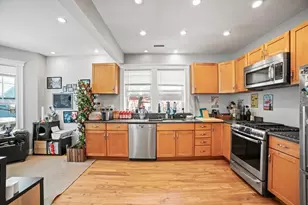 58 Weld Hill St, Boston, MA 02130 - Photo 4