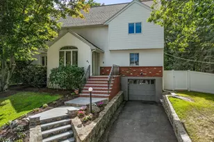 41 Juniper Ln, Newton, MA 02459 - Photo 2