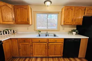 15 S Plain Rd, Sunderland, MA 01375 - Photo 8