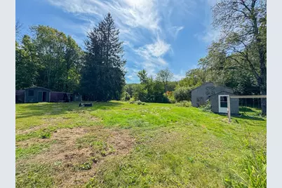198 Union Rd, Wales, MA 01081 - Photo 8