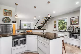 409 Haverhill St, Reading, MA 01867 - Photo 12