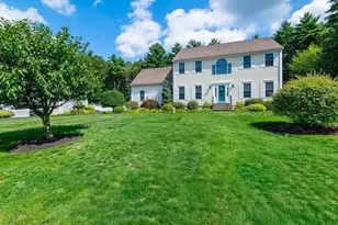 53 Queens Cir, Raynham, MA 02767 - Photo 4