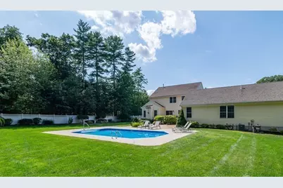 53 Queens Circle, Raynham, MA 02767 - Photo 10