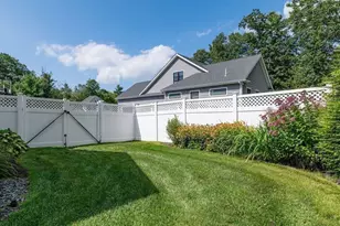 53 Queens Cir, Raynham, MA 02767 - Photo 14