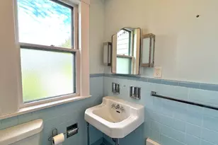 36 Pond St, Marblehead, MA 01945 - Photo 14