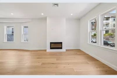 32 Larch #32, Boston, MA 02135 - Photo 8