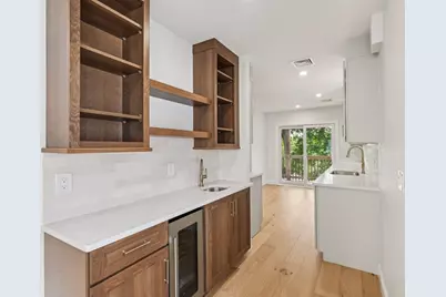 32 Larch #32, Boston, MA 02135 - Photo 6