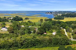 24 Primrose Ln, Ipswich, MA 01938 - Photo 2