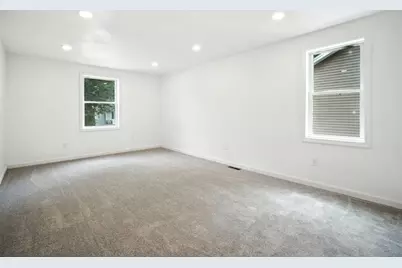 150 Seymour Ave, Springfield, MA 01109 - Photo 26