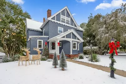 37 Kenwood Ave, Worcester, MA 01605 - Photo 1