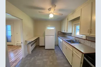 10 E Prospect St, Erving, MA 01344 - Photo 4