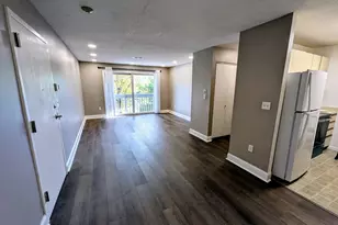 809 Franklin Crossing Rd, Franklin, MA 02038 - Photo 2