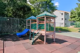 809 Franklin Crossing Rd, Franklin, MA 02038 - Photo 18