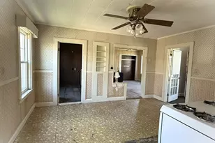 13 Oxford Ave, Dudley, MA 01571 - Photo 16