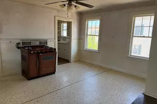 13 Oxford Ave, Dudley, MA 01571 - Photo 28