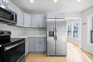 57 Narragansett St, Springfield, MA 01107 - Photo 6