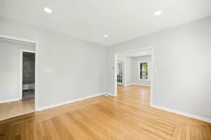 57 Narragansett St, Springfield, MA 01107 - Photo 8