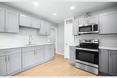 57 Narragansett St, Springfield, MA 01107 - Photo 4