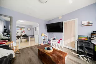 57 Narragansett St, Springfield, MA 01107 - Photo 32