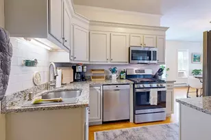 309-311 Emerson St, Boston, MA 02127 - Photo 10