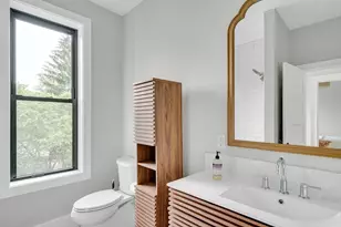 1485 Beacon St, Brookline, MA 02446 - Photo 10