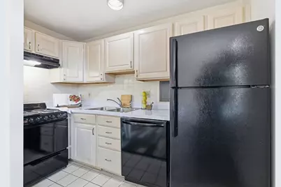 125 Trapelo Road #21, Belmont, MA 02478 - Photo 4
