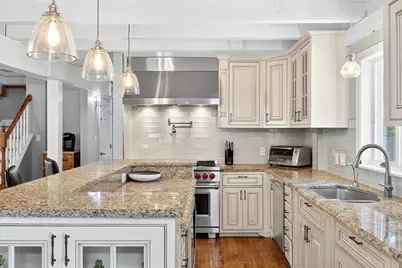 44 Avalon Cir, Barnstable, MA 02655 - Photo 12