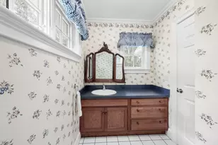 4390 Main, Barnstable, MA 02637 - Photo 32