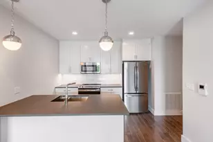 434 McGrath Hwy, Somerville, MA 02143 - Photo 2