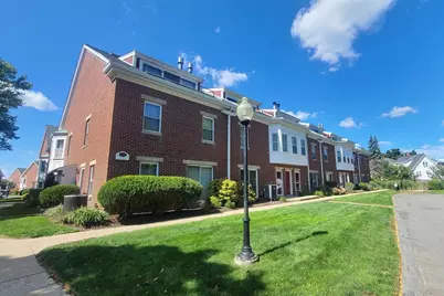 152 Quincy Shore Dr #25, Quincy, MA 02171 - Photo 1