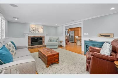 77 Robbins St, Barnstable, MA 02655 - Photo 4