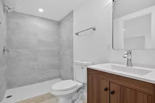 471 Medford St, Somerville, MA 02145 - Photo 16