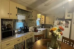 539 Aetna St, Fall River, MA 02721 - Photo 10